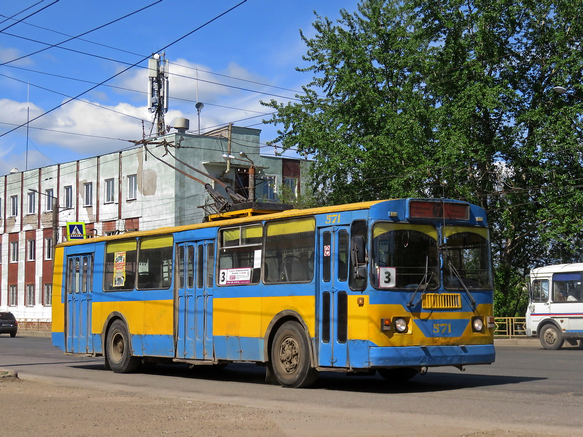 Киров, ЗиУ-682Г (СЗТМ) № 571