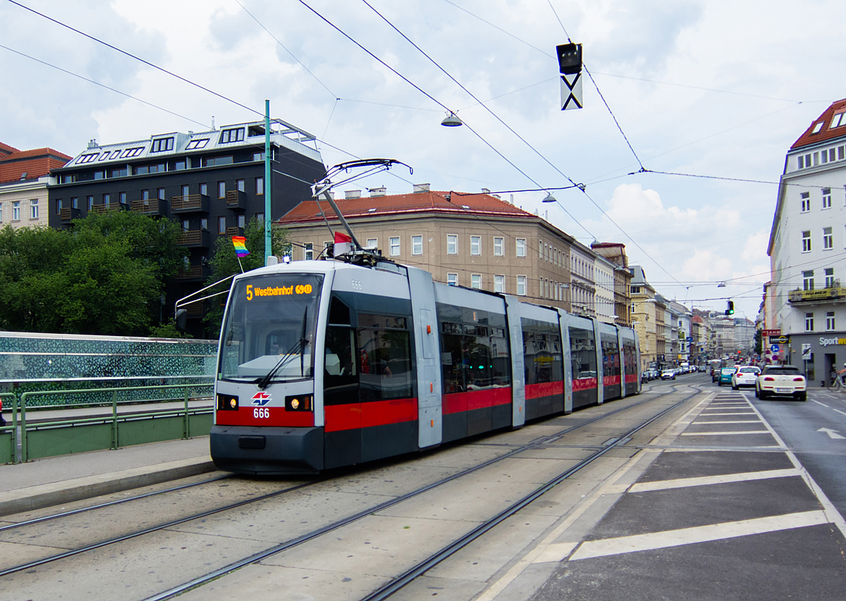 Bécs, Siemens ULF-B — 666