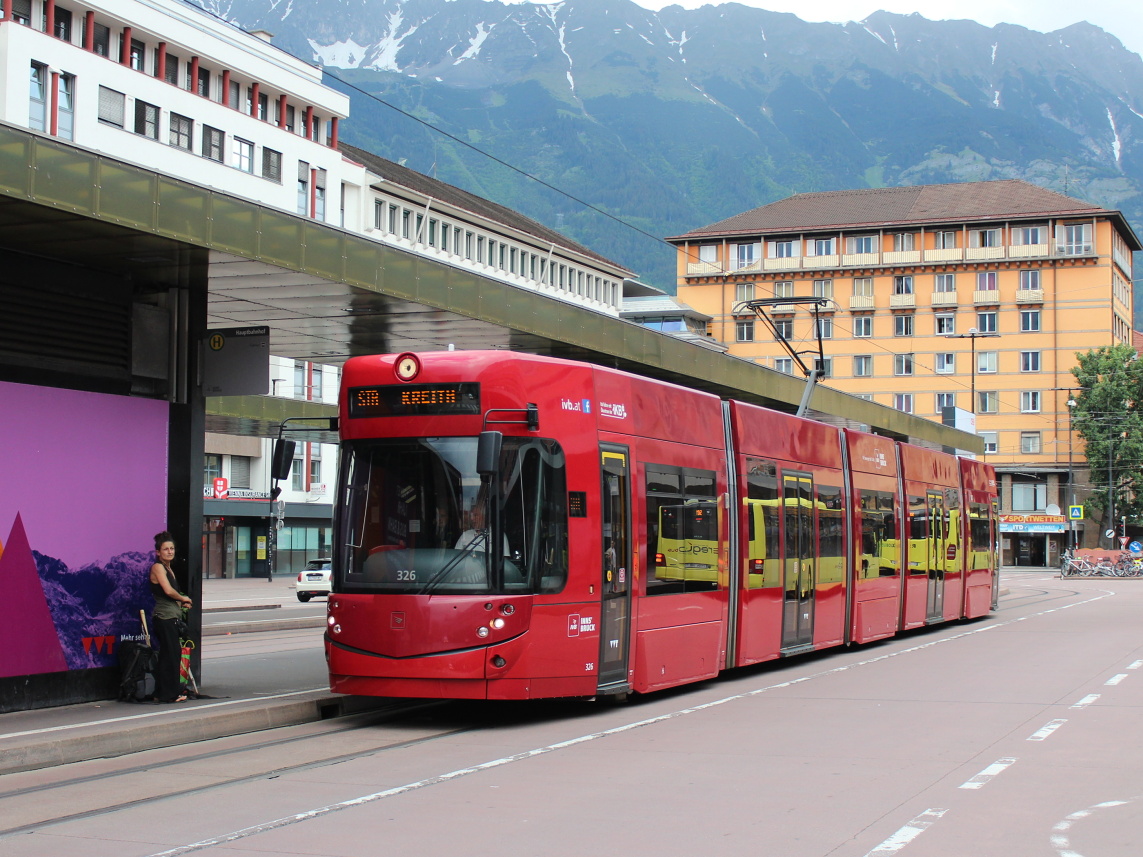 Инсбрук, Bombardier Flexity Outlook № 326