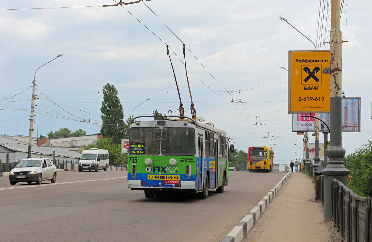 Voroņeža, ZiU-682G-016.02 № 305 Voroņeža, ZiU-682G-016.02 № 305