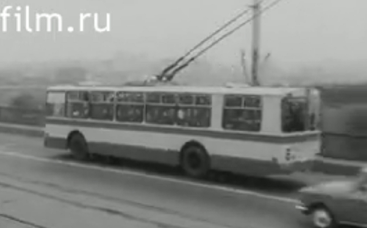 Калининград, ЗиУ-682Б № 001; Калининград — Старые фото — Калининградский троллейбус