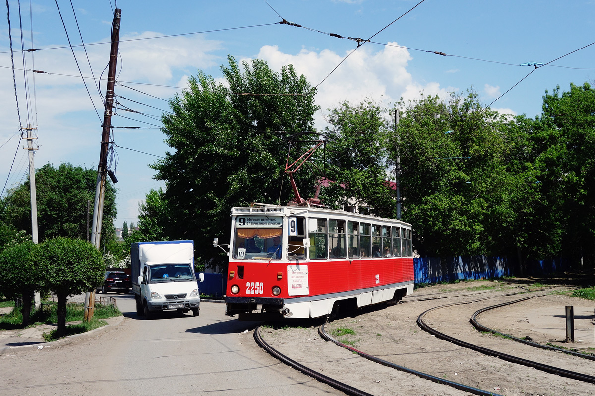 Саратов, 71-605 (КТМ-5М3) № 2250