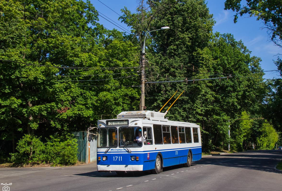 Москва, ЗиУ-682ГМ1 (с широкой передней дверью) № 1711
