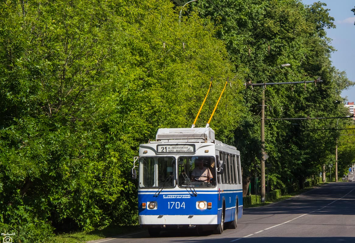 Москва, ЗиУ-682ГМ1 (с широкой передней дверью) № 1704 Москва, ЗиУ-682ГМ1 (с широкой передней дверью) № 1704