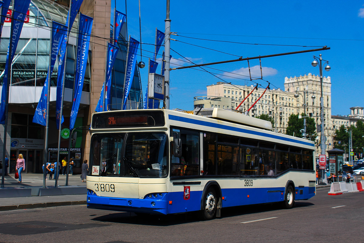 Москва, СВАРЗ-МАЗ-6235.00 № 3809