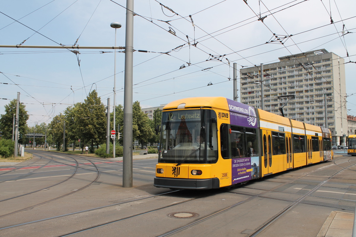 Дрезден, SachsenTram NGT 6 DD ZR № 2588
