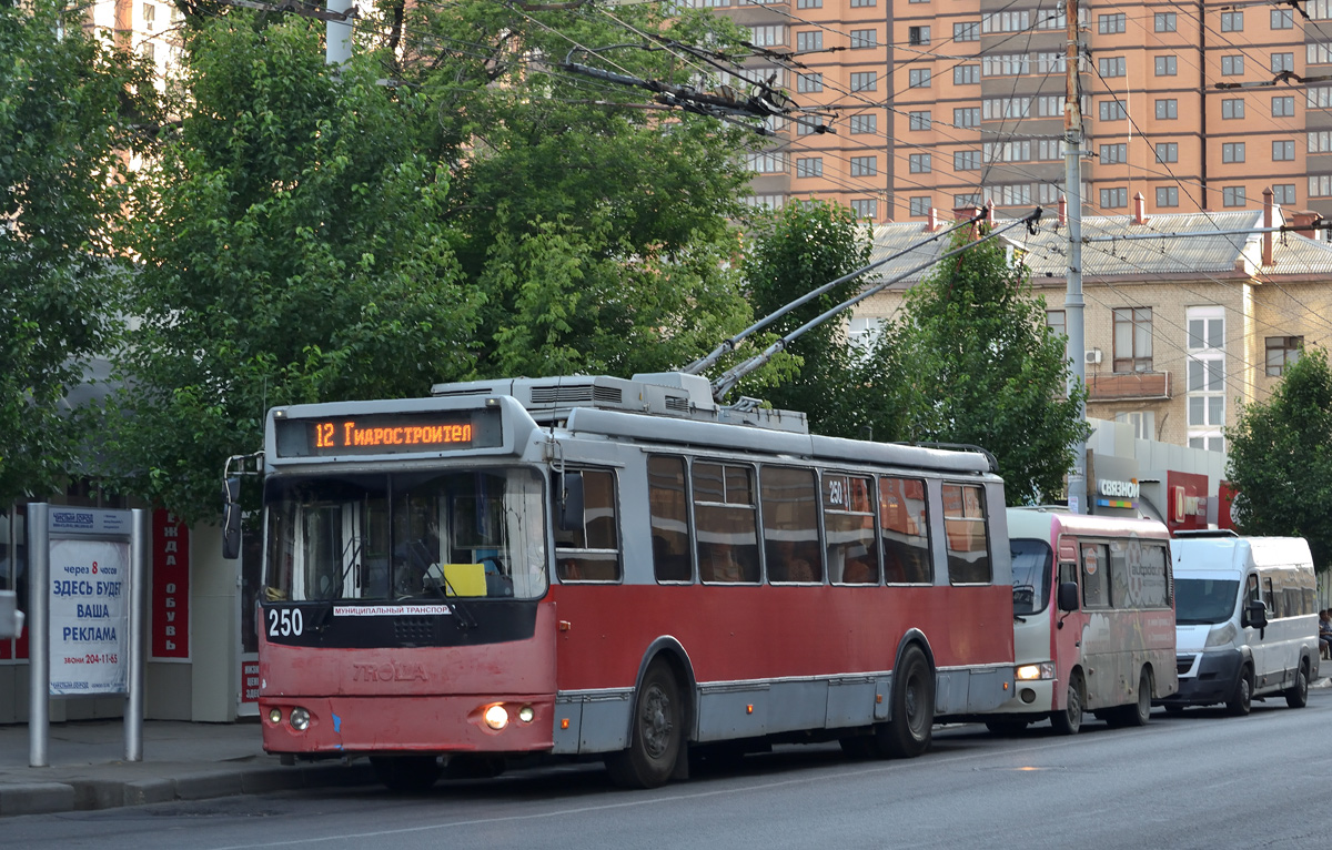 Краснодар, ЗиУ-682Г-016.04 № 250