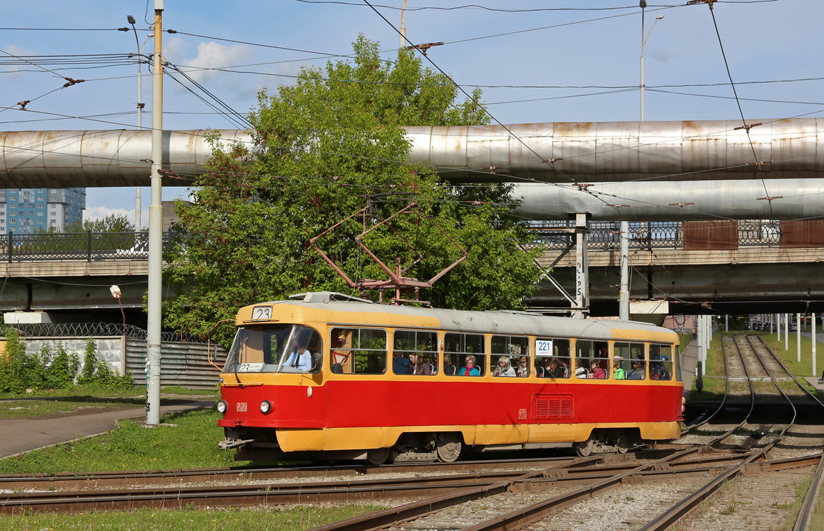 Yekaterinburg, Tatra T3SU # 221