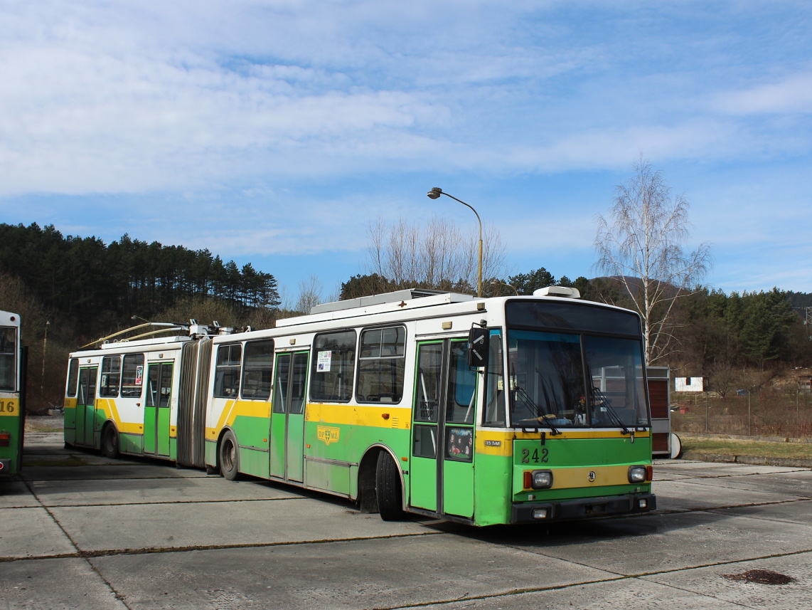 Жилина, Škoda 15Tr13/7M № 242