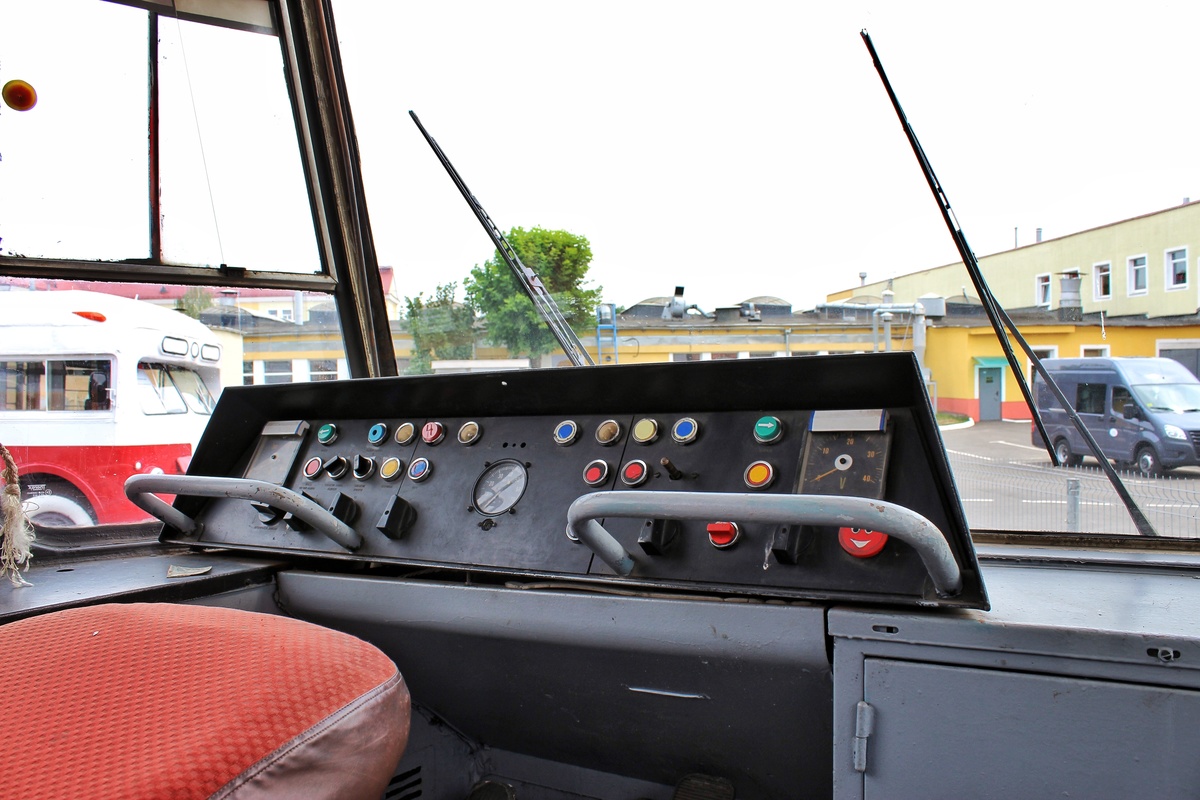 Minsk, Tatra T6B5SU N°. 001