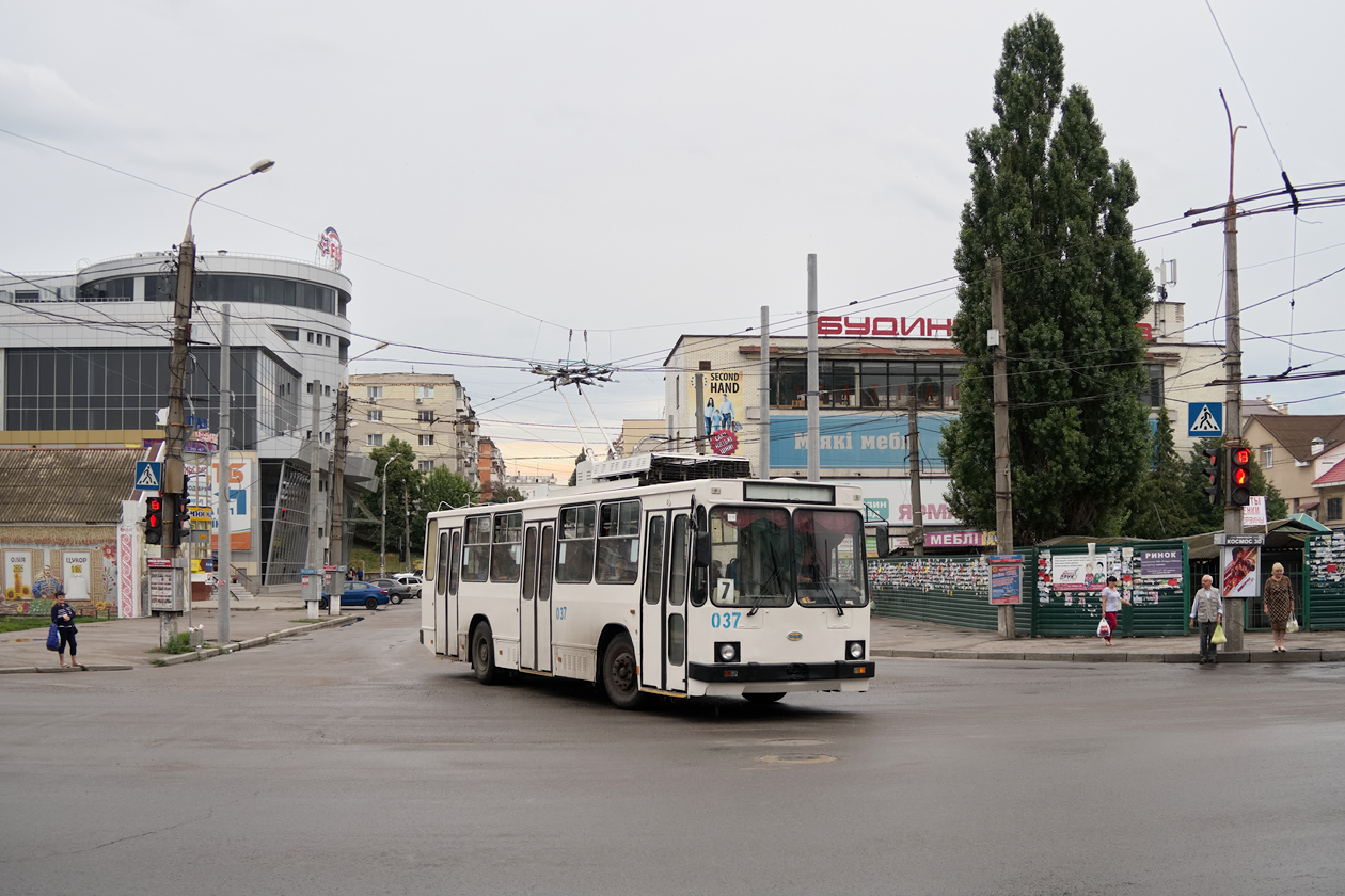 Сумы, ЮМЗ Т2 № 037