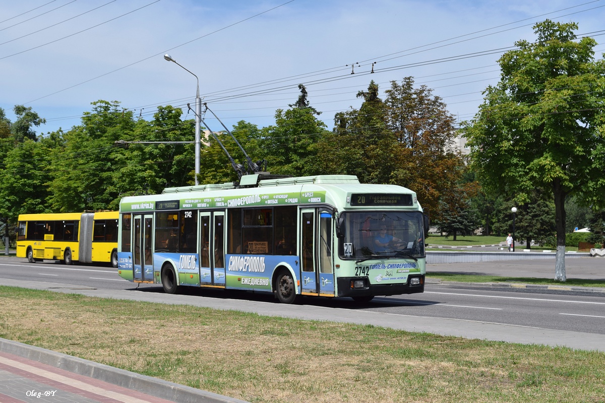 Гомель, БКМ 32102 № 2742