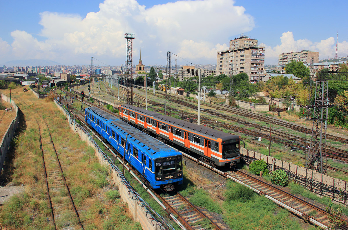 Ереван, 81-717 (ЛВЗ) № 8788; Ереван, 81-717M № 0062