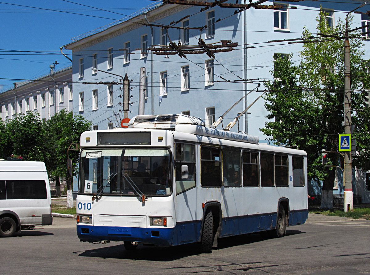 Novokujbyshevsk, BTZ-52761R № 010