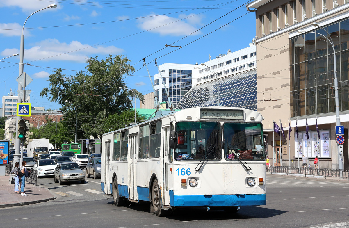 Екатеринбург, ЗиУ-682Г [Г00] № 166