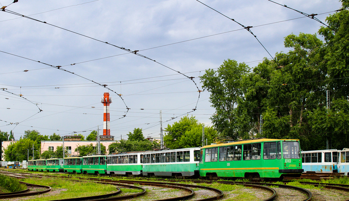 Коломна, 71-134К (ЛМ-99К) № 010; Коломна, 71-605А № 108; Коломна, 71-605А № 104; Коломна, 71-134К (ЛМ-99К) № 013
