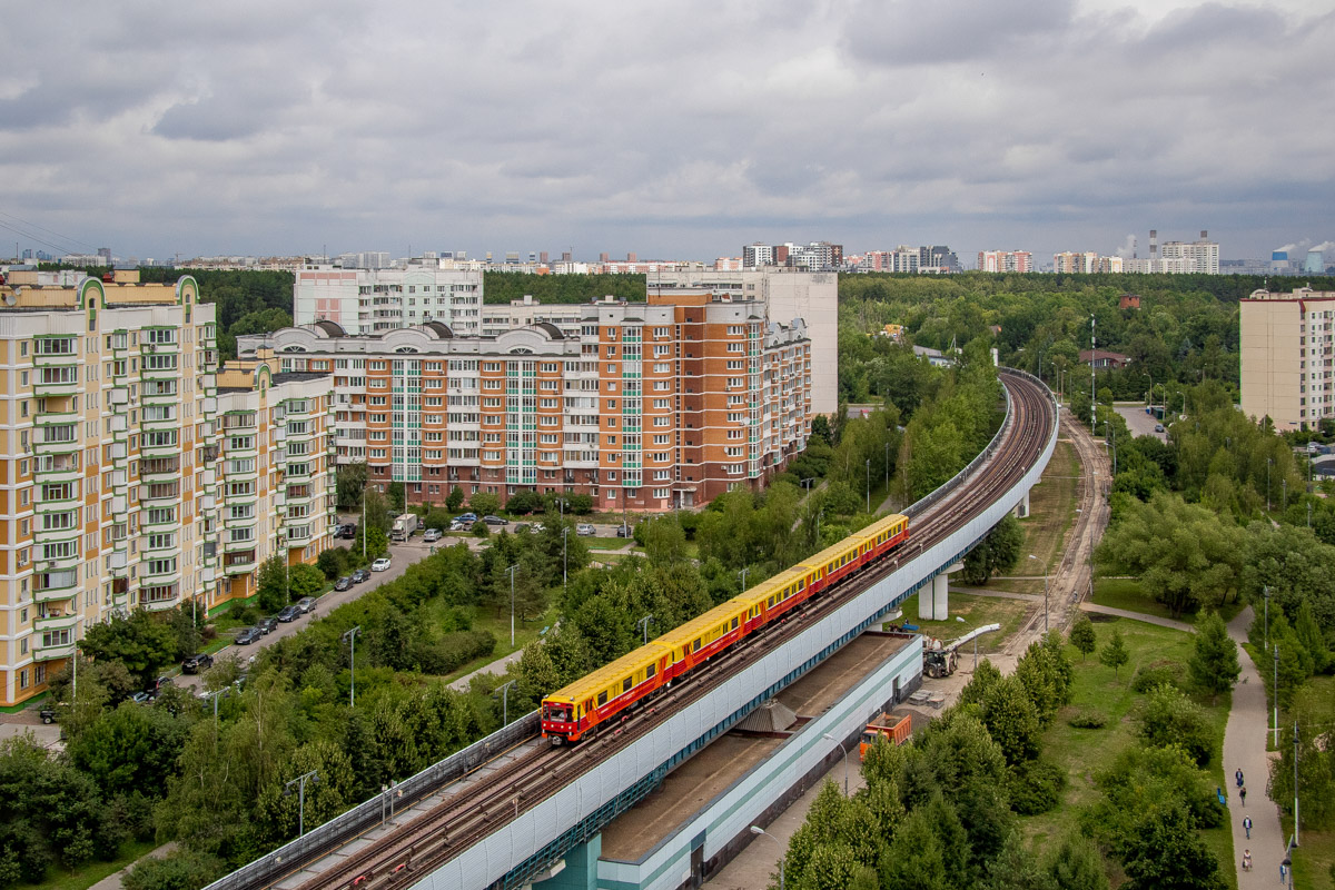 Москва — Метрополитен — [12] Бутовская линия