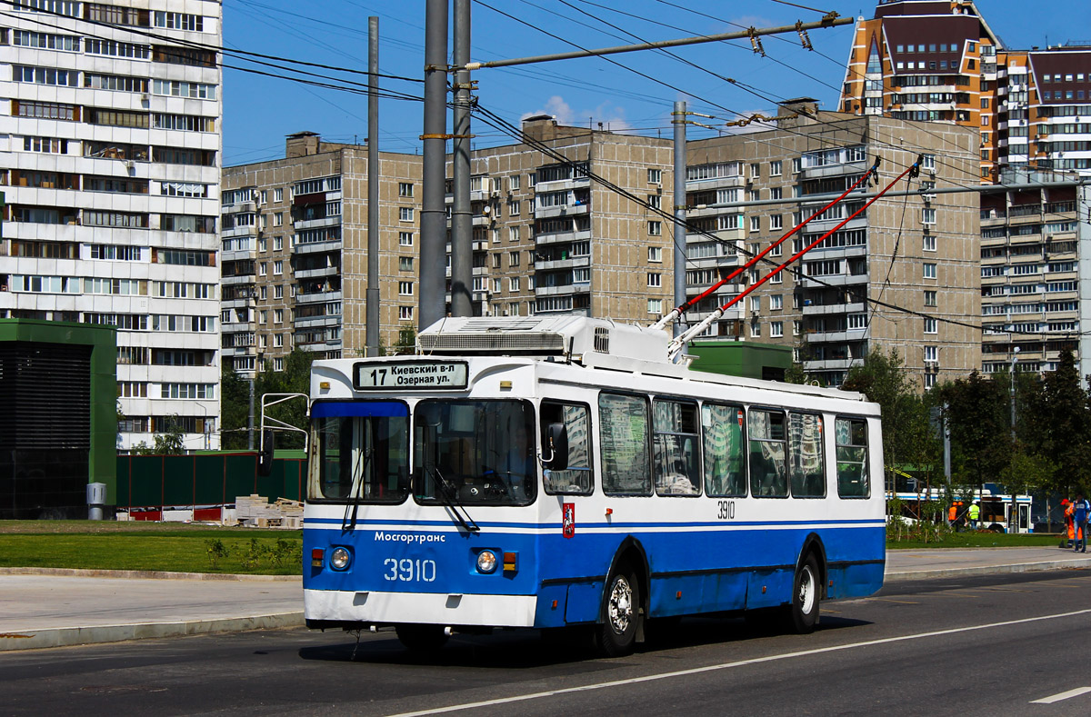 Москва, ЗиУ-682ГМ1 (с широкой передней дверью) № 3910