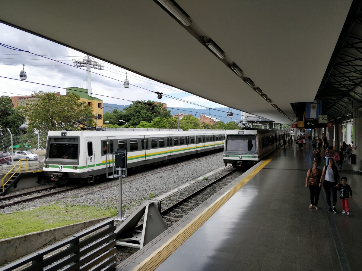 Медельин, Siemens-MAN Metro Medellin № 24; Медельин, Siemens-MAN Metro Medellin № 11; Медельин — Metro de Medellín — Линия B