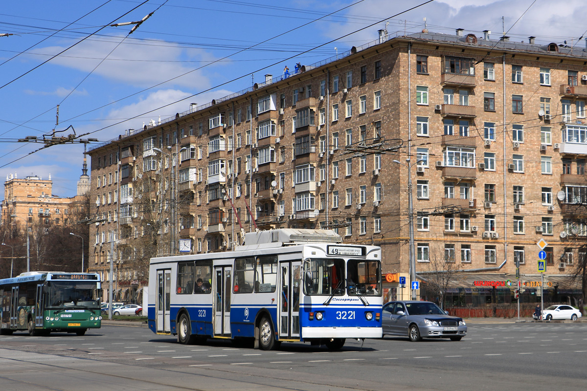 Moskwa, ZiU-682GM1 (with double first door) Nr 3221