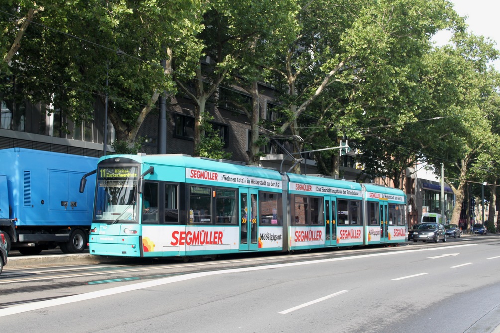 Frankfurt am Main, Bombardier Flexity Classic — 213