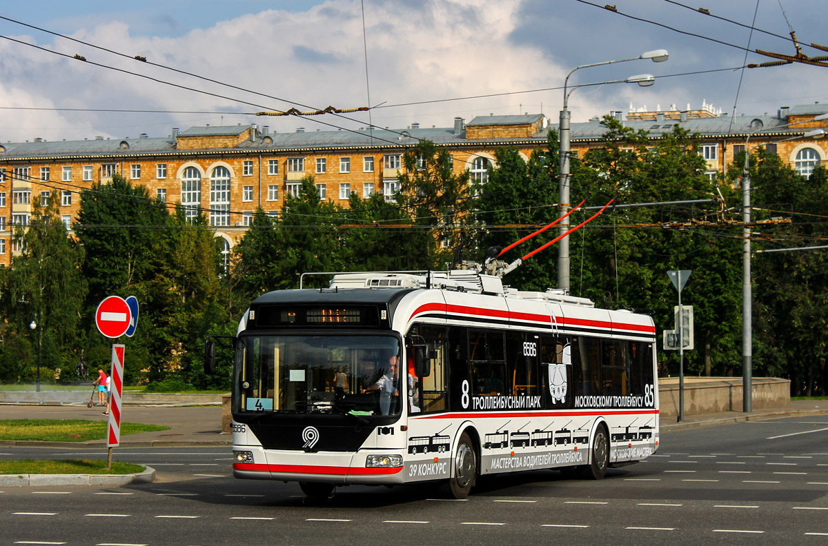 Москва, БКМ 321 № 8586