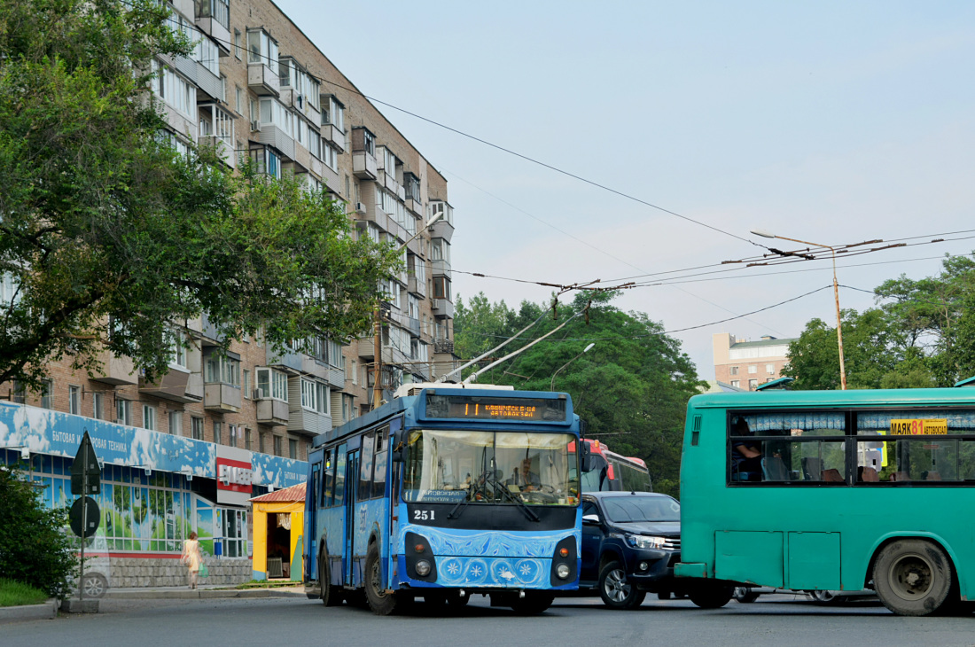 Vladivostok, ZiU-682G-016.02 nr. 251