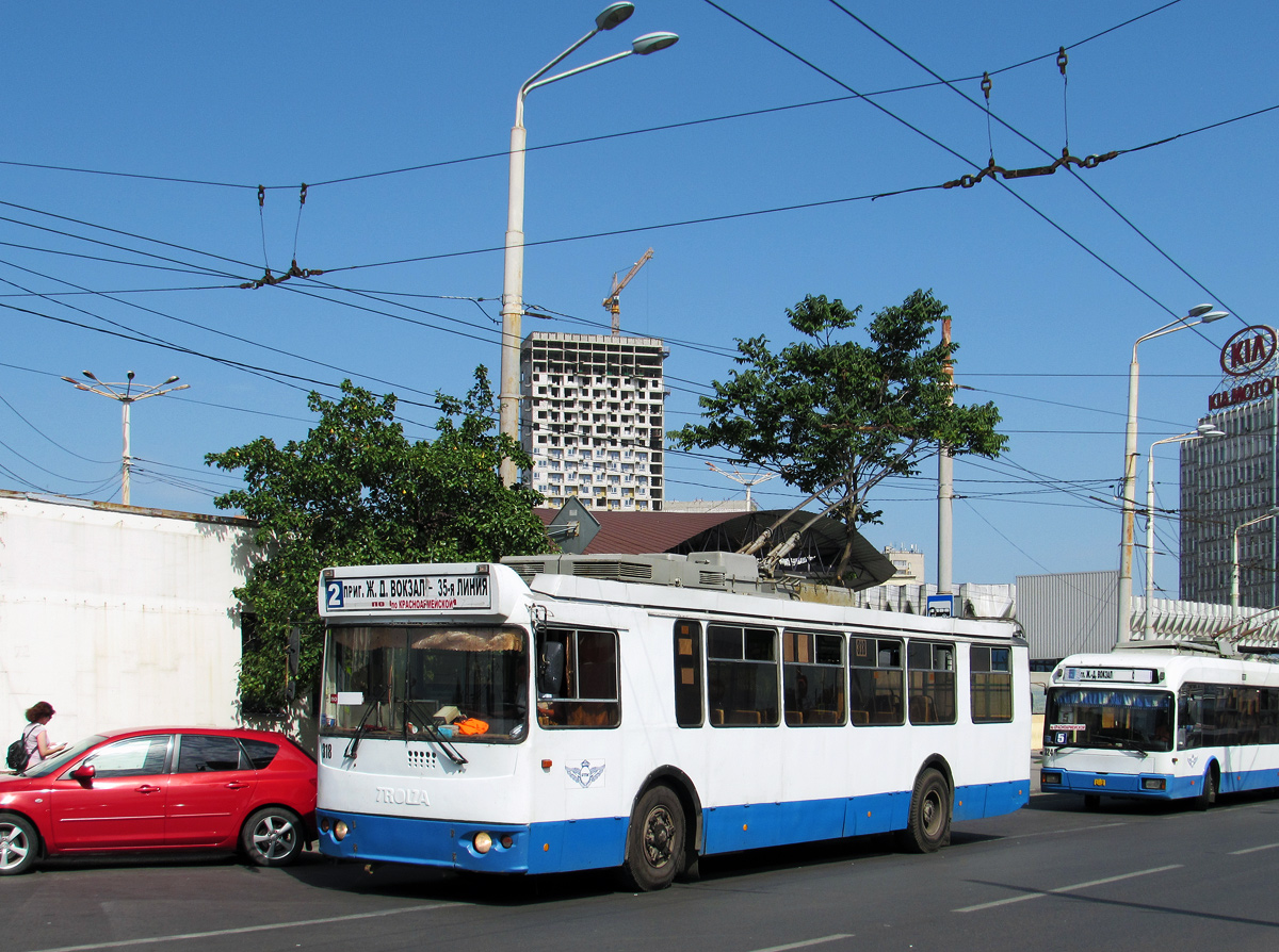 Ростов-на-Дону, ЗиУ-682Г-016.02 (с широкой 1-й дверью) № 318