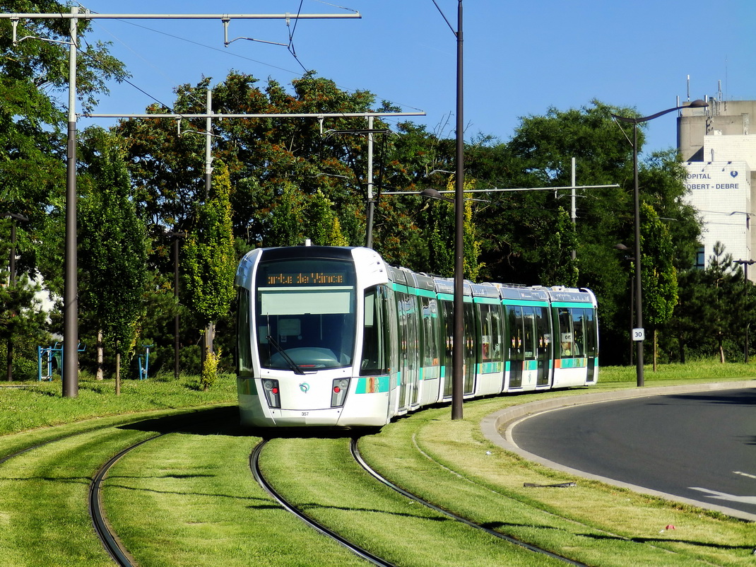 Париж -  Версаль -  Ивелин, Alstom Citadis 402 № 357