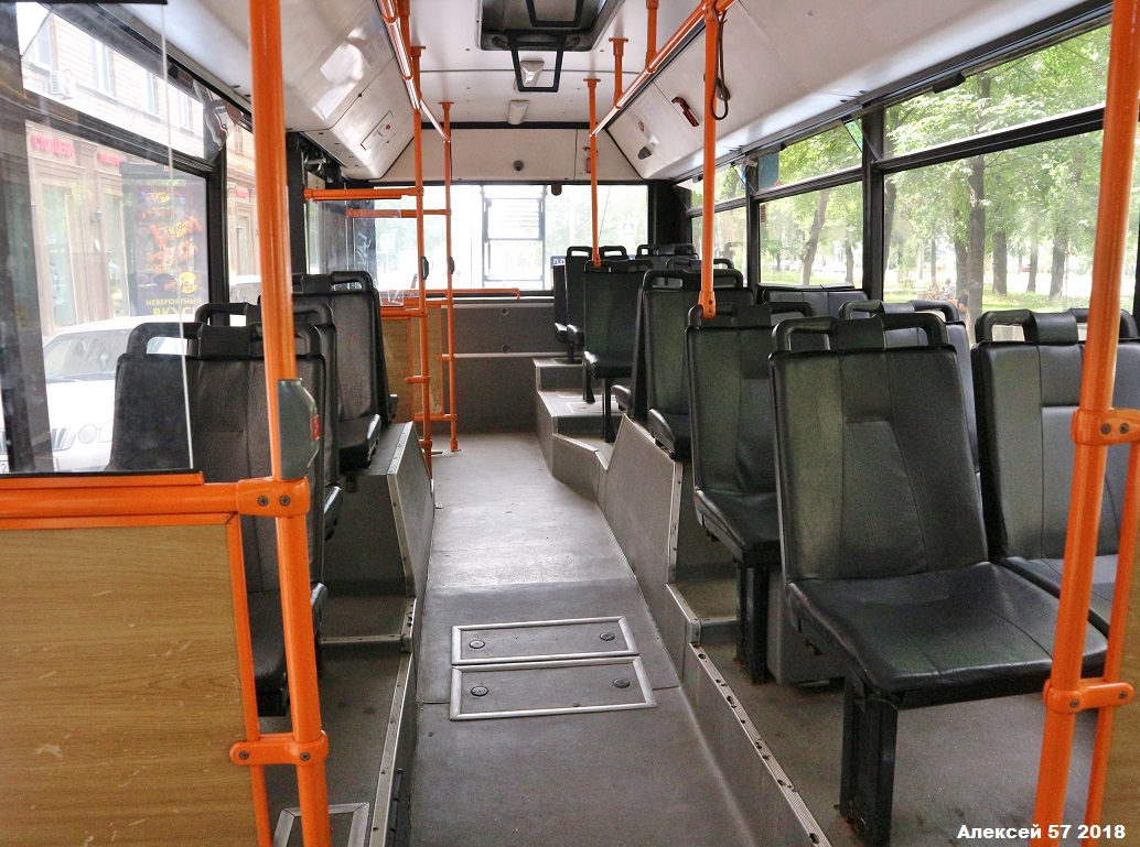 Moskau, SVARZ-MAZ-6235.00 Nr. 8859