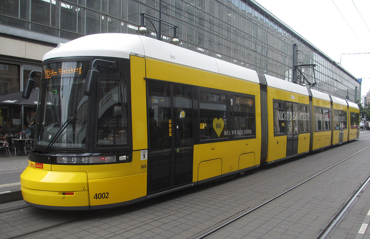Berlin, Bombardier Flexity Berlin (GT6-08ZR/F6Z) N°. 4002