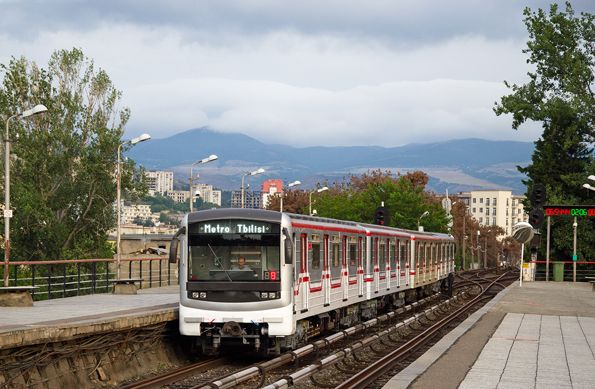 Тбилиси, 81-717M № 10082