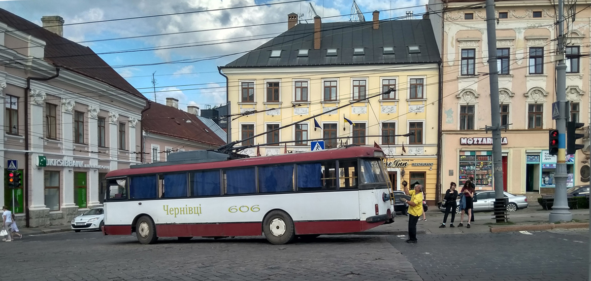 Черновцы, Škoda 9TrH27 № 214