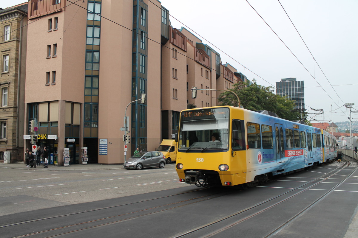 Stuttgart, Duewag DT8.S Br. 4201