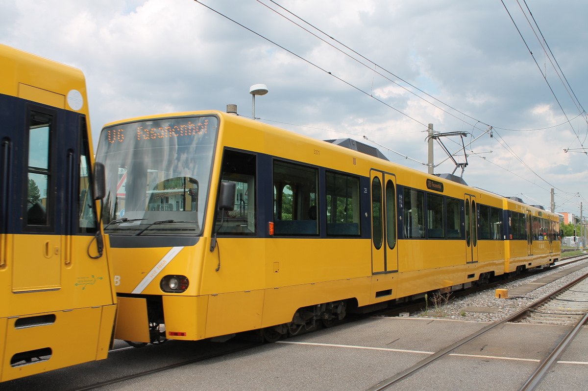 Штутгарт, Duewag DT8.11 № 3371