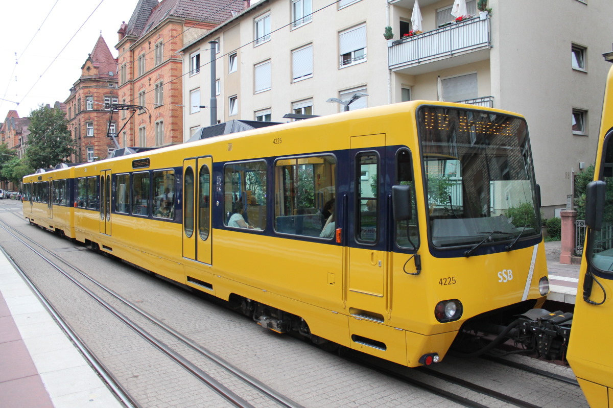 Штутгарт, Duewag DT8.S № 4225