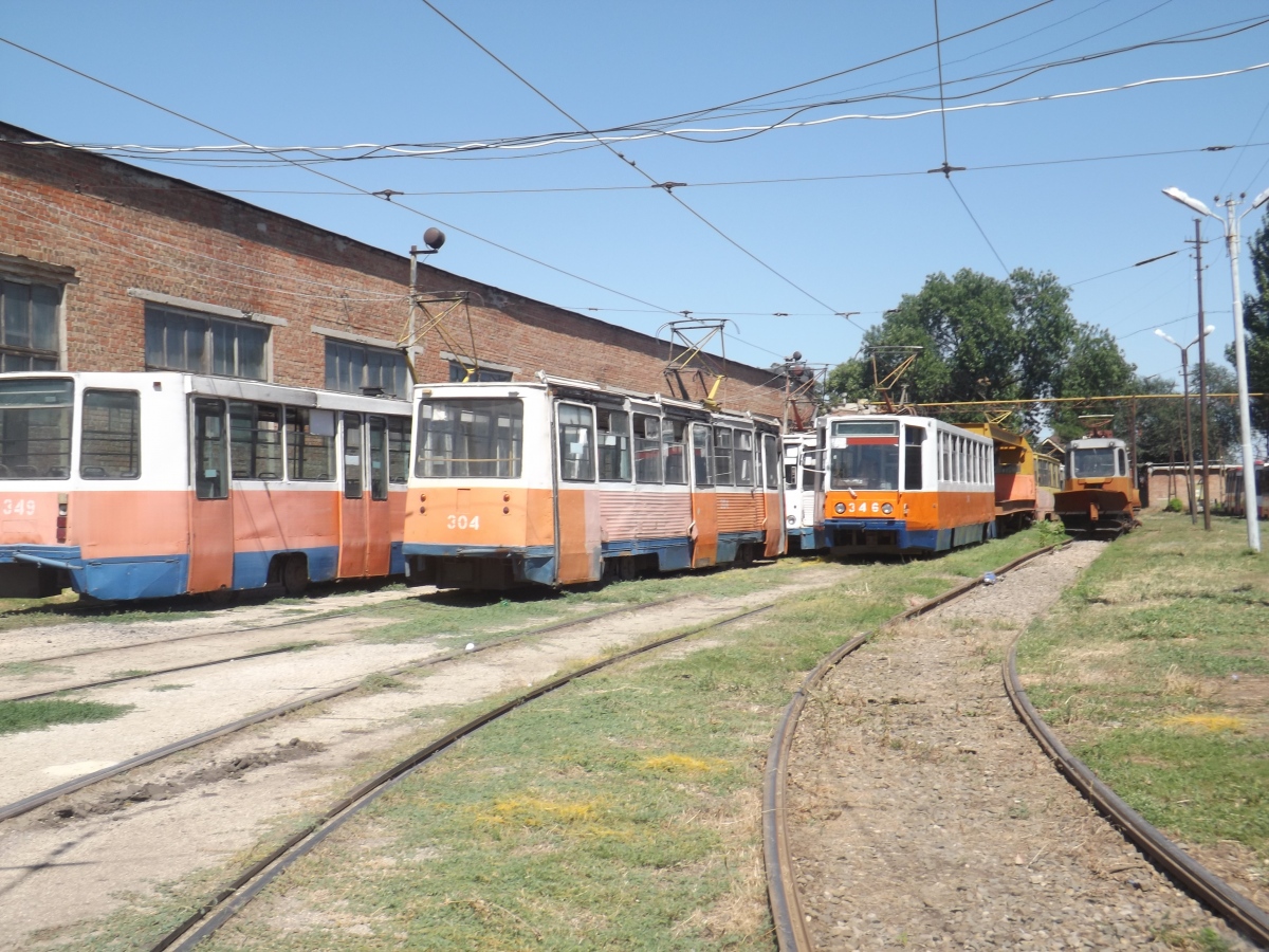 Taganrog, 71-608K Br. 346; Taganrog, 71-605 (KTM-5M3) Br. 304