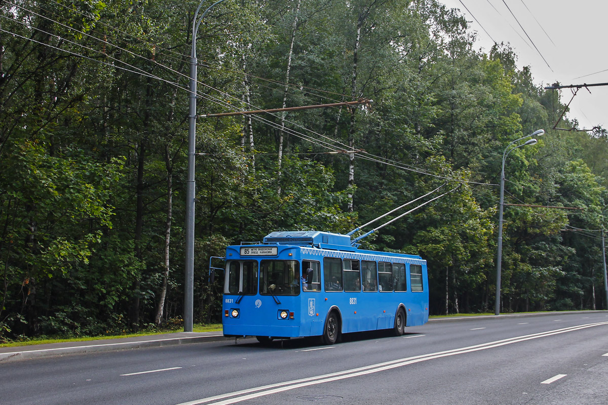 Москва, ЗиУ-682ГМ1 (с широкой передней дверью) № 8831