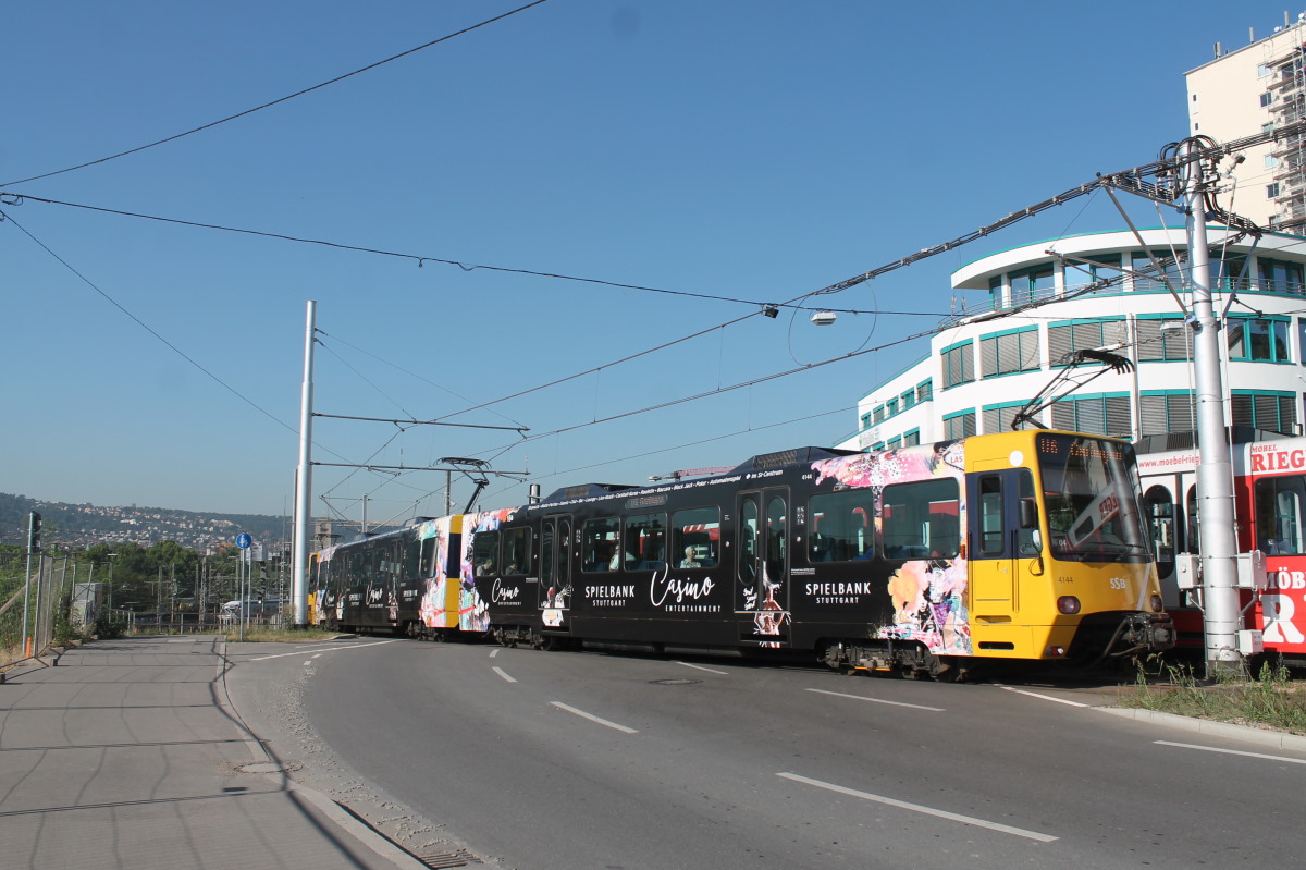 Stuttgart, Duewag DT8.S Br. 4144