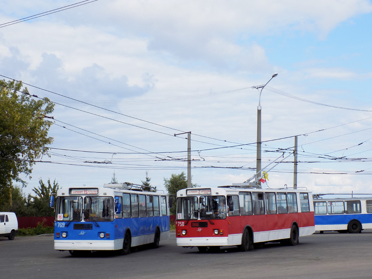 Чебоксары, ЗиУ-682Г-016 (012) № 769; Чебоксары, ЗиУ-682Г-018 [Г0Р] № 750
