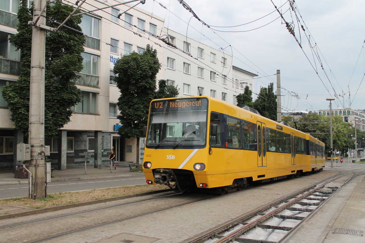 Stuttgart, Duewag DT8.S č. 4222 Stuttgart, Duewag DT8.S č. 4222
