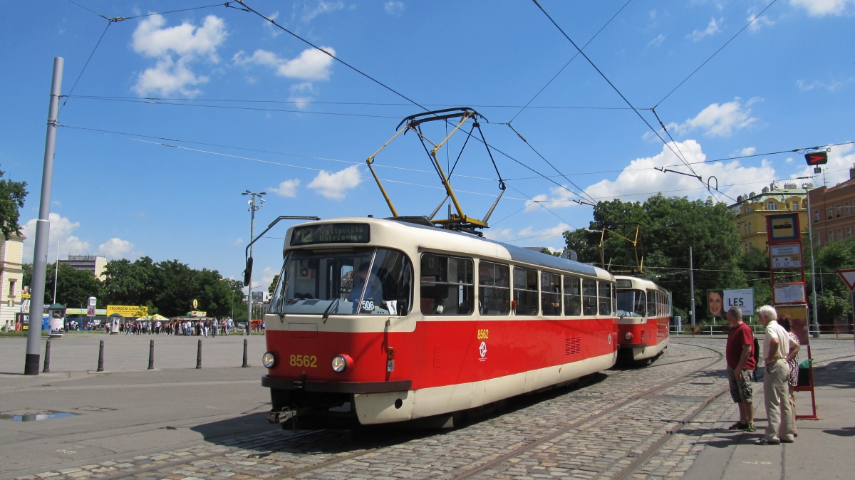 Прага, Tatra T3R.P № 8562