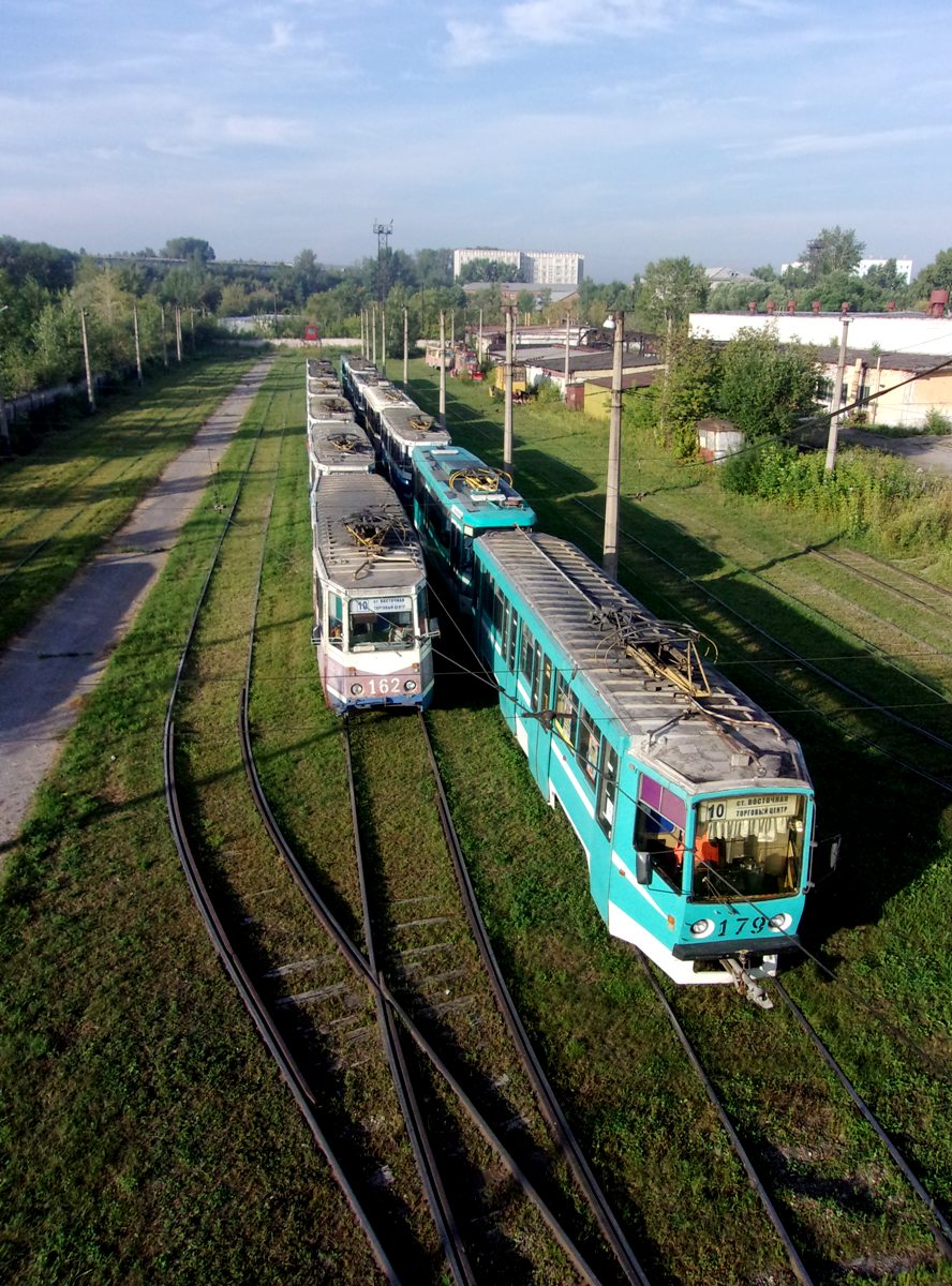 Новокузнецк, 71-608КМ № 179; Новокузнецк, 71-605А № 162; Новокузнецк — Трамвайные линии и инфраструктура