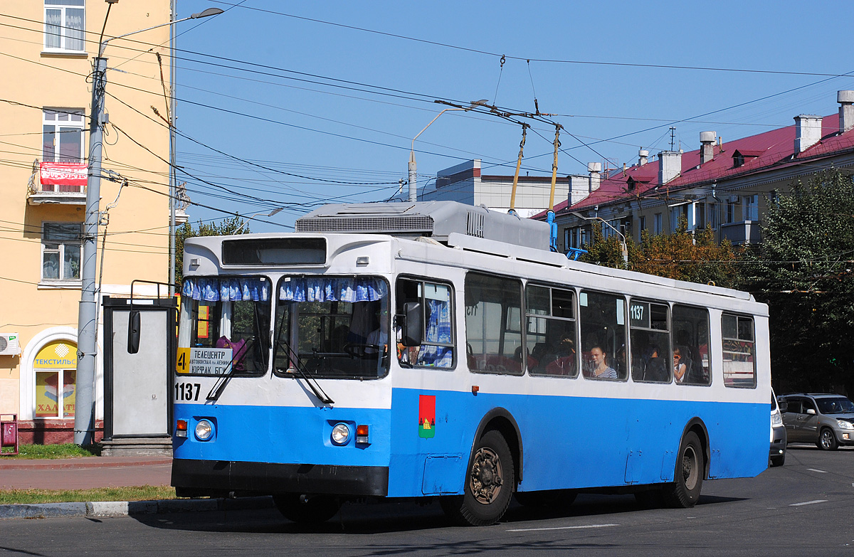 Bryansk, ZiU-682GM1 (with double first door) č. 1137
