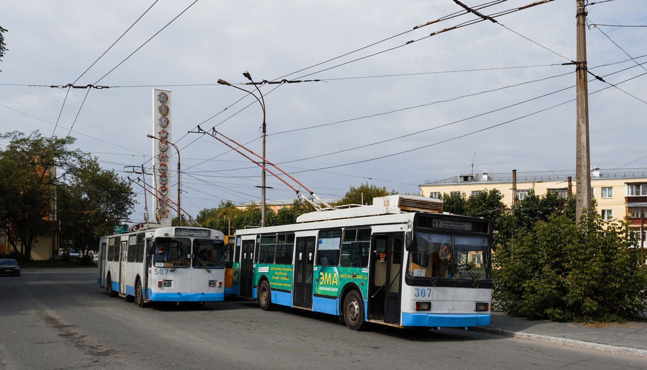 Екатеринбург, ВМЗ-52981 № 307; Екатеринбург, ЗиУ-682Г [Г00] № 507