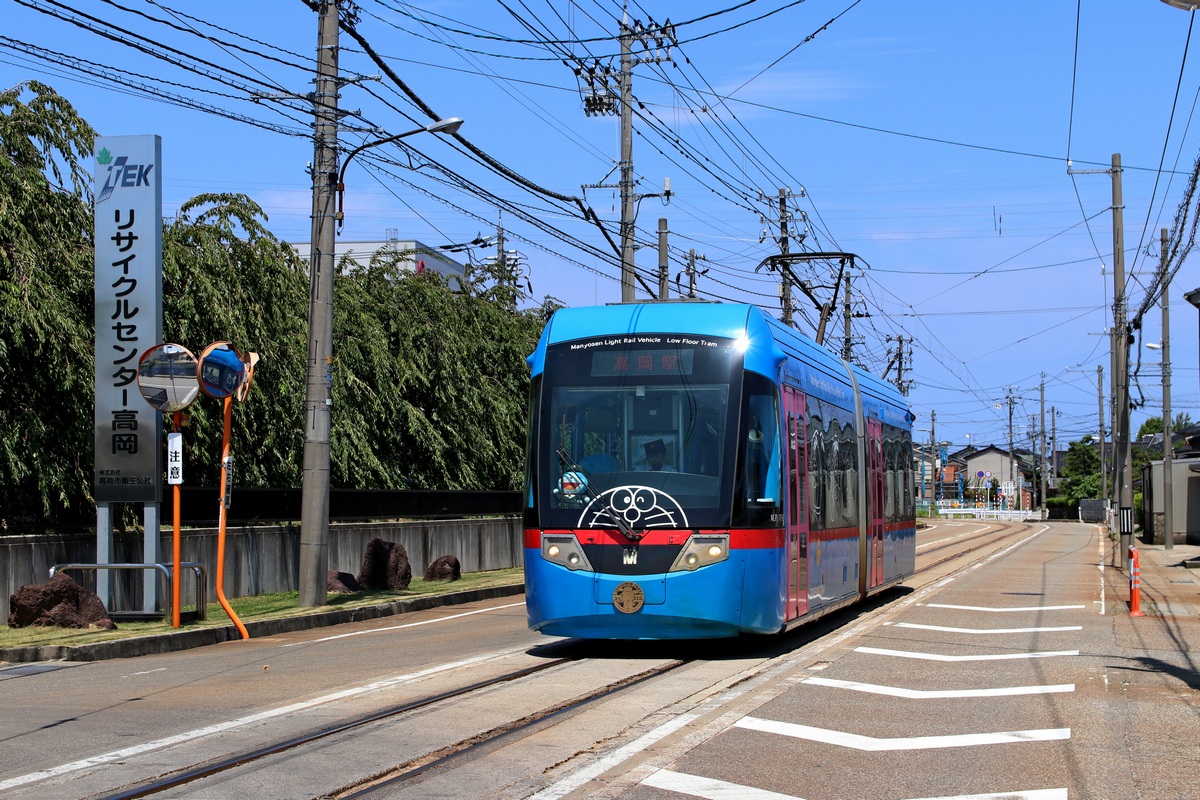 Такаока, Niigata/Bombardier MLRV1000 № MLRV1004