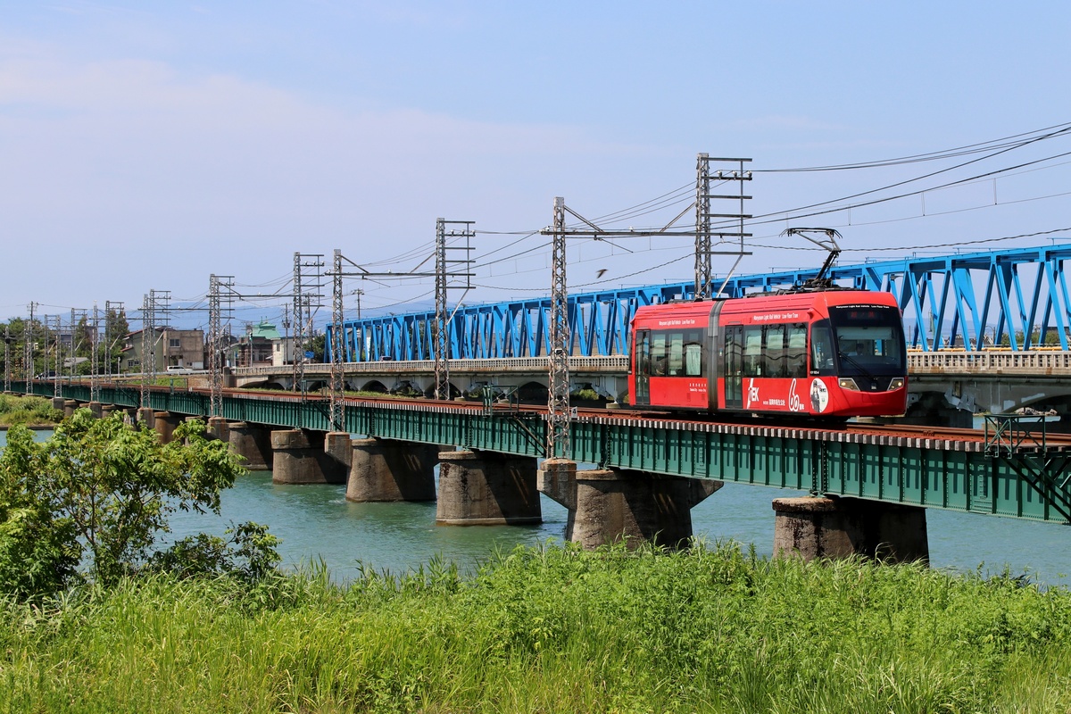 Такаока, Niigata/Bombardier MLRV1000 № MLRV1005
