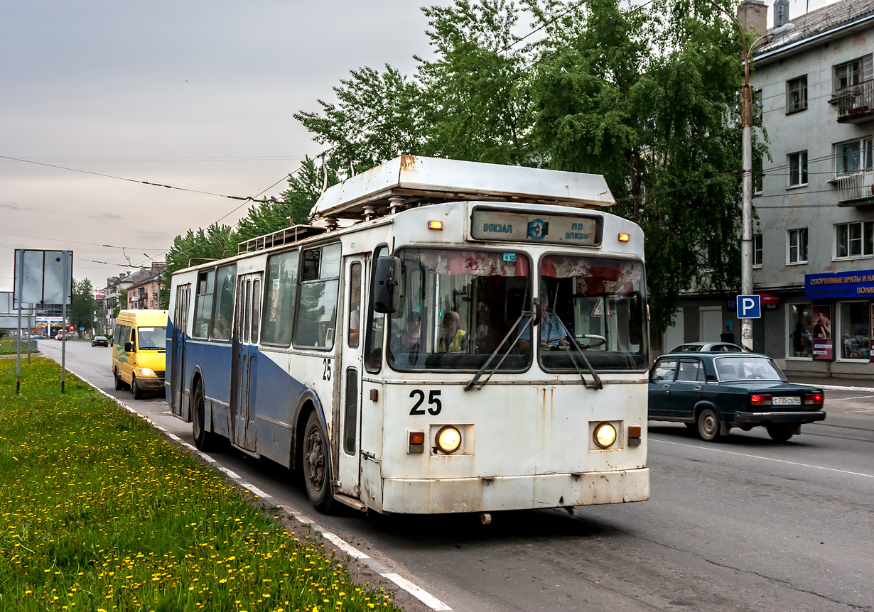 Великий Новгород, ЗиУ-682 КР Иваново № 25