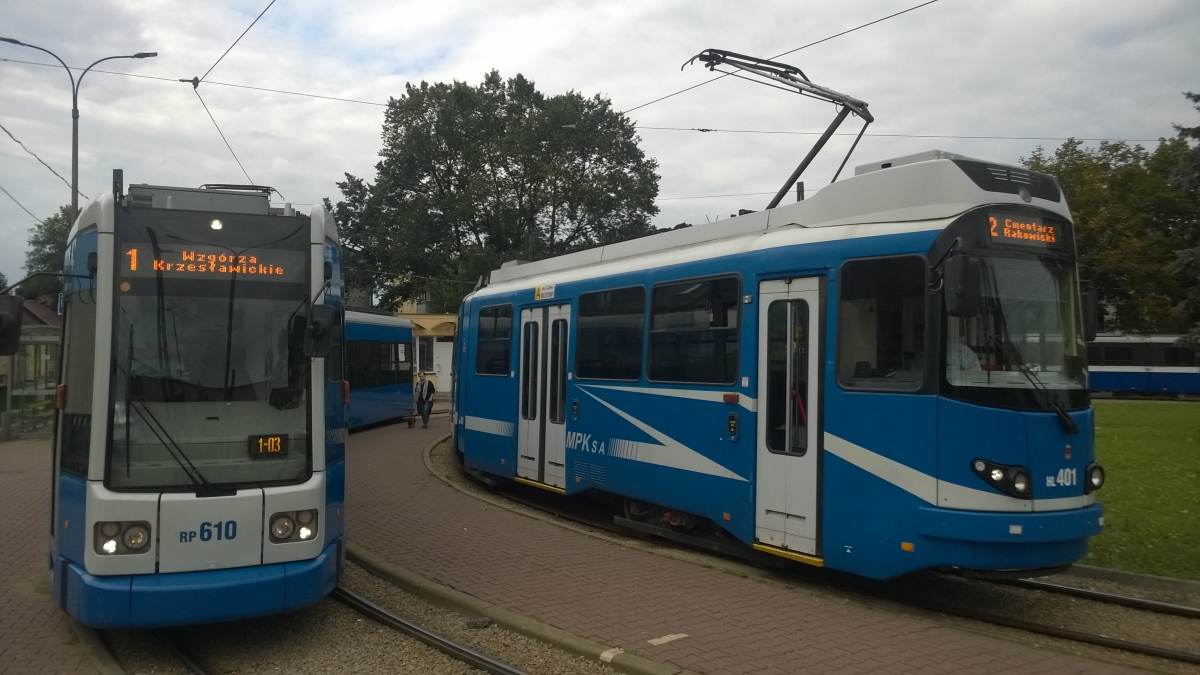 Краков, Bombardier NGT6 № RP610; Краков, Rotax/MPK EU8N № HL401 Краков, Bombardier NGT6 № RP610; Краков, Rotax/MPK EU8N № HL401