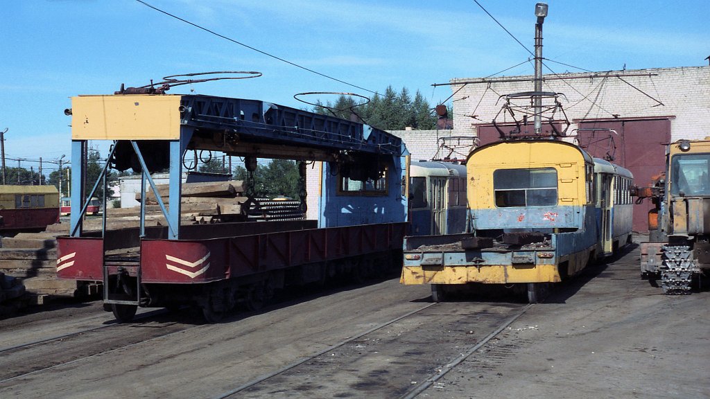 Ulyanovsk, SVARZ RT-2 č. РТ-13; Ulyanovsk, Tatra T3SU (2-door) č. ВГ-2